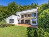 Villa mit Alpenblick, Architekturgeschichte mit Charme und eigenem Wald - Titelbild