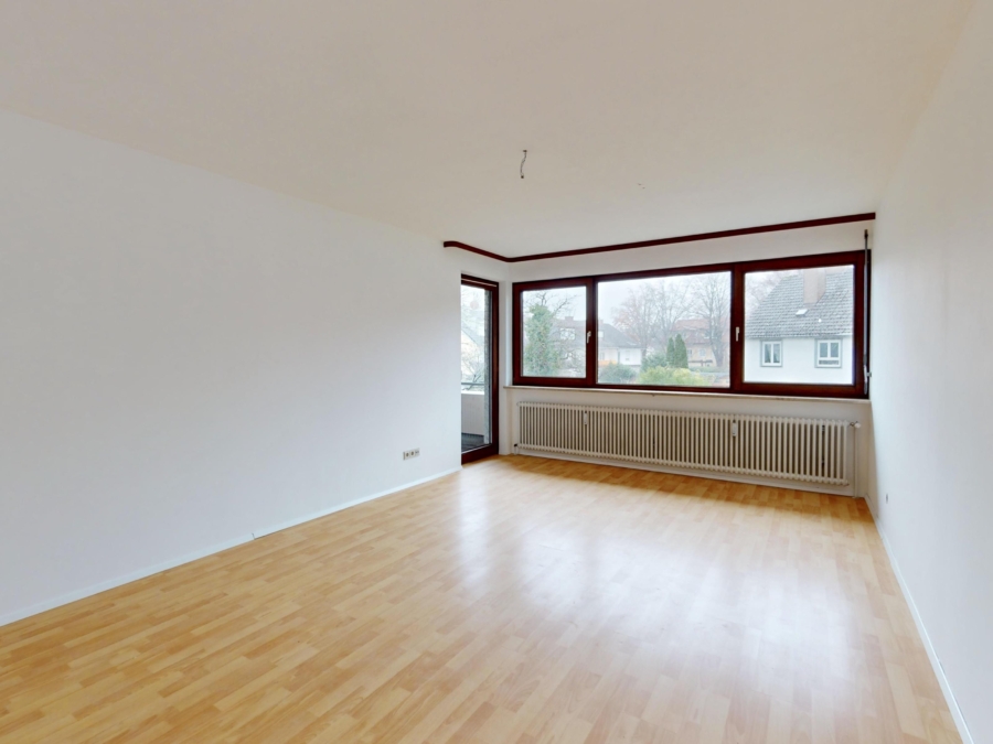 Lichtdurchflutete 3-Zimmer-Wohnung mit Balkon und optimaler Raumaufteilung, 81827 München, Etagenwohnung
