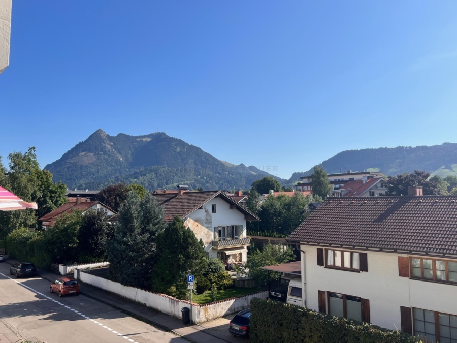 “Traumhafte 4-Zimmer-Wohnung mit Ost- & Westbalkon – Genießen Sie den Panorama-Blick den ganzen Tag”, 87527 Sonthofen, Etagenwohnung